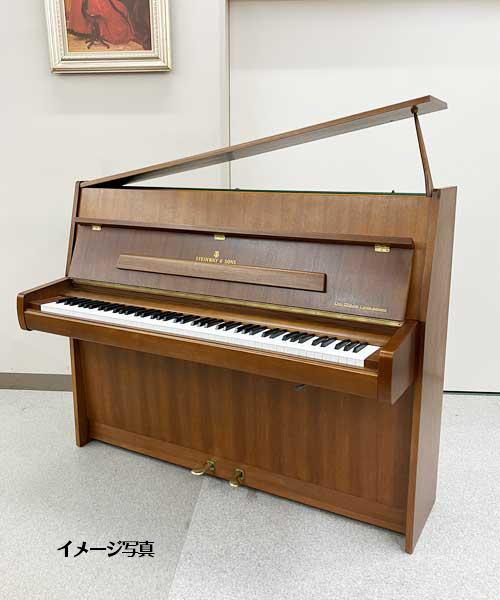 スタインウェイ Z-114