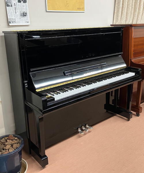 ヤマハ U30A